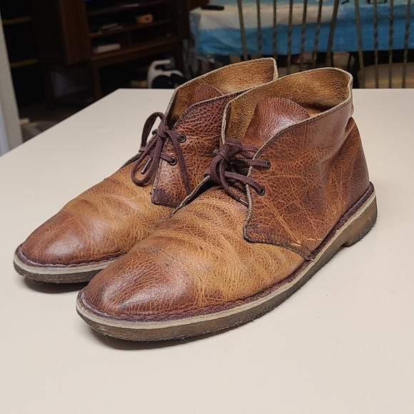 Clark's Dessert distressed leather chukka boots size 11 - Picture 1 of 10